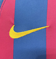 2005/2006 Retro Long Sleeve Barcelona Home Football Shirt UEFA Champions League 1:1 Thai Quality