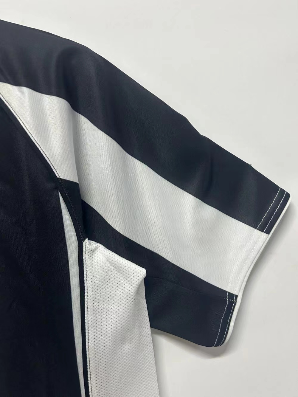 2004/2005 Retro Juventus Home Soccer Jersey 1:1 Thai Quality