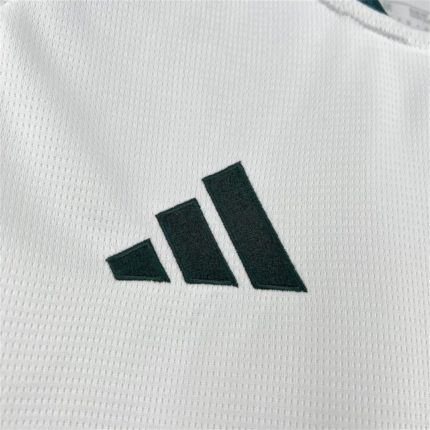 Real Madrid 26-27 Home Jersey - Fans Version - UnitedFutballJersey