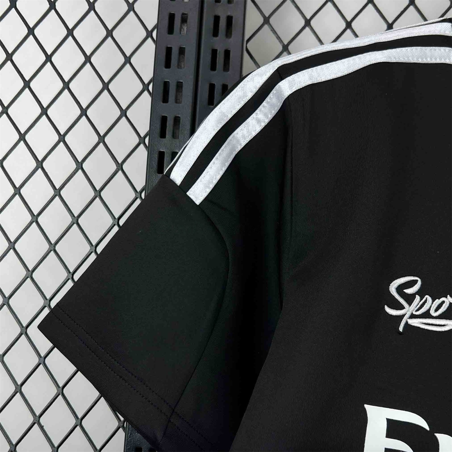 Real Madrid 26-27 Black Special Jersey - Fans Version - UnitedFutballJersey