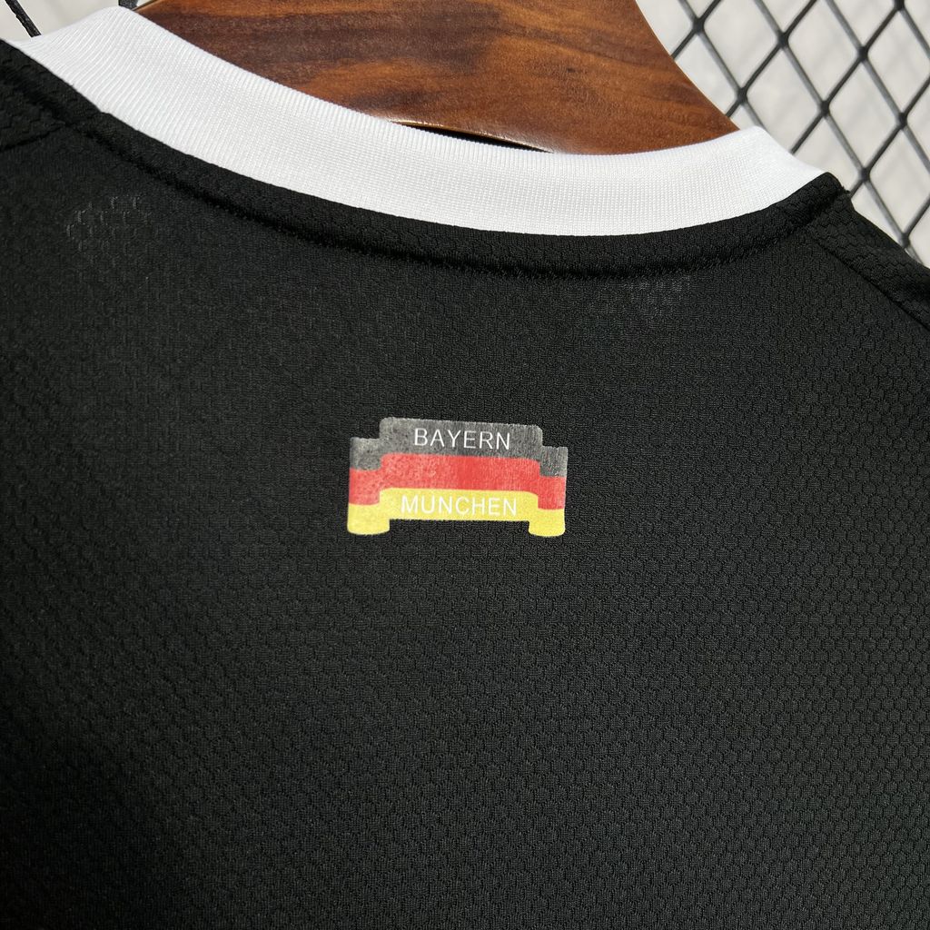 2024/2025 Bayern Munich Training Football Jersey 1:1 Thai Quality
