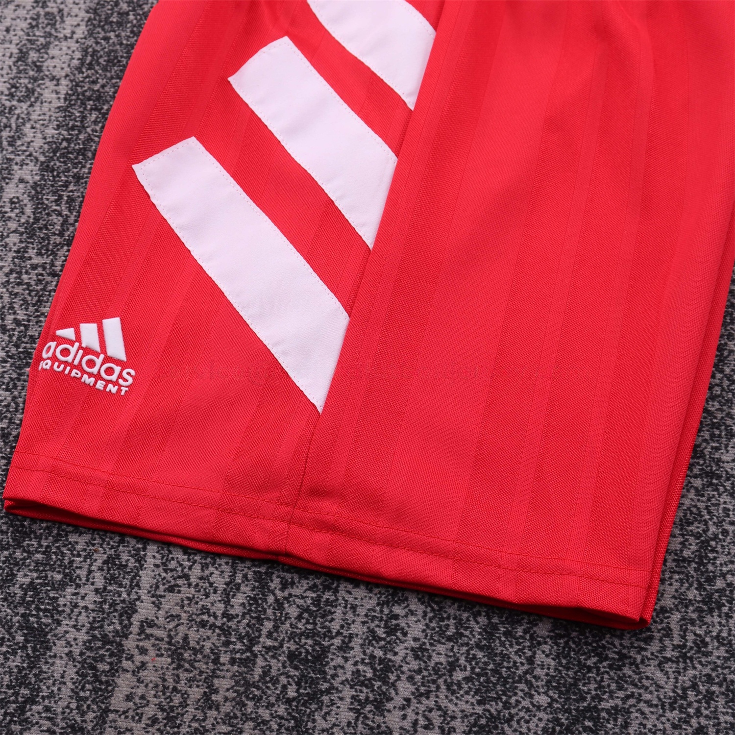 Retro Liver.pool 1993-95 Home Kids Kit - UnitedFutballJersey
