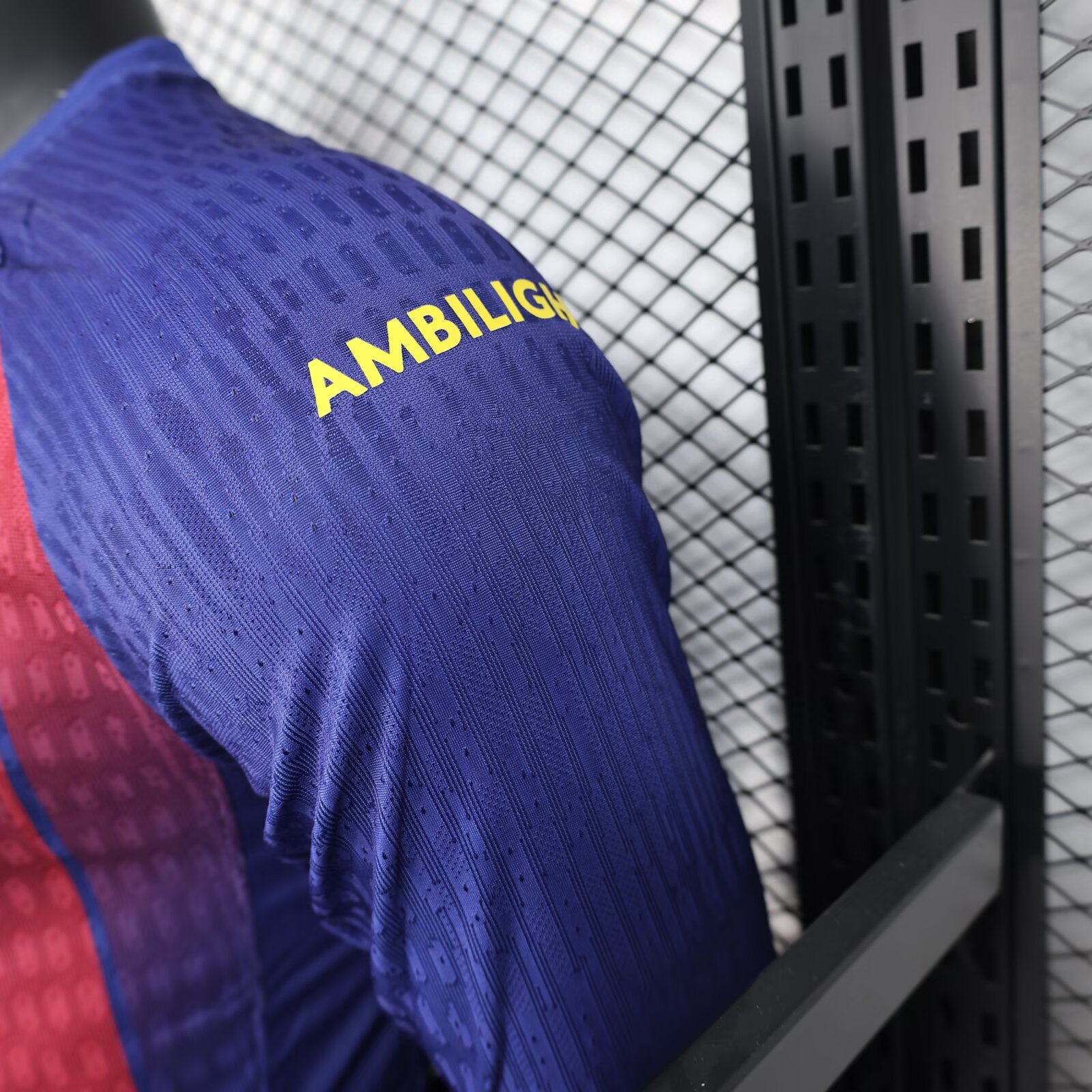 2025/2026 Long Sleeve Player Version Barcelona Home Football Jersey 1:1 Thai quality