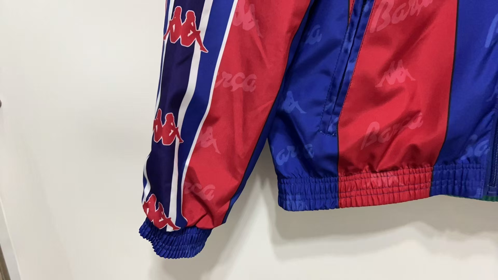 1996/1997 Retro Barcelona Reversible Windbreaker Soccer Jersey 1:1 Thai Quality