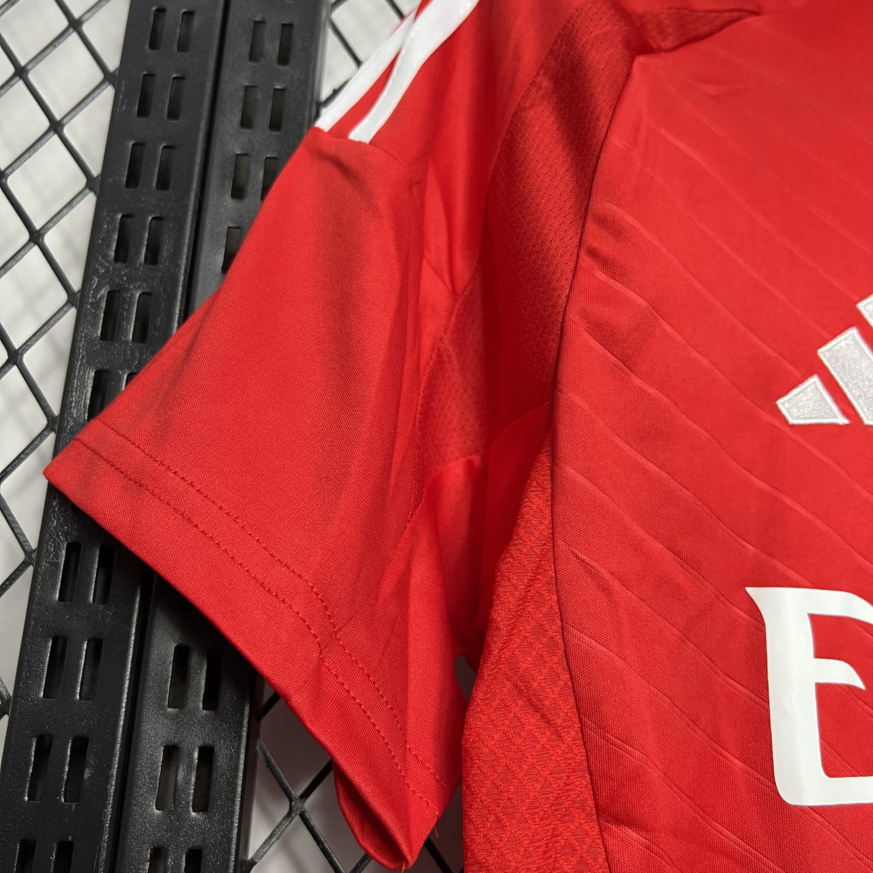 2024/2025 Benfica Home Football Shirt