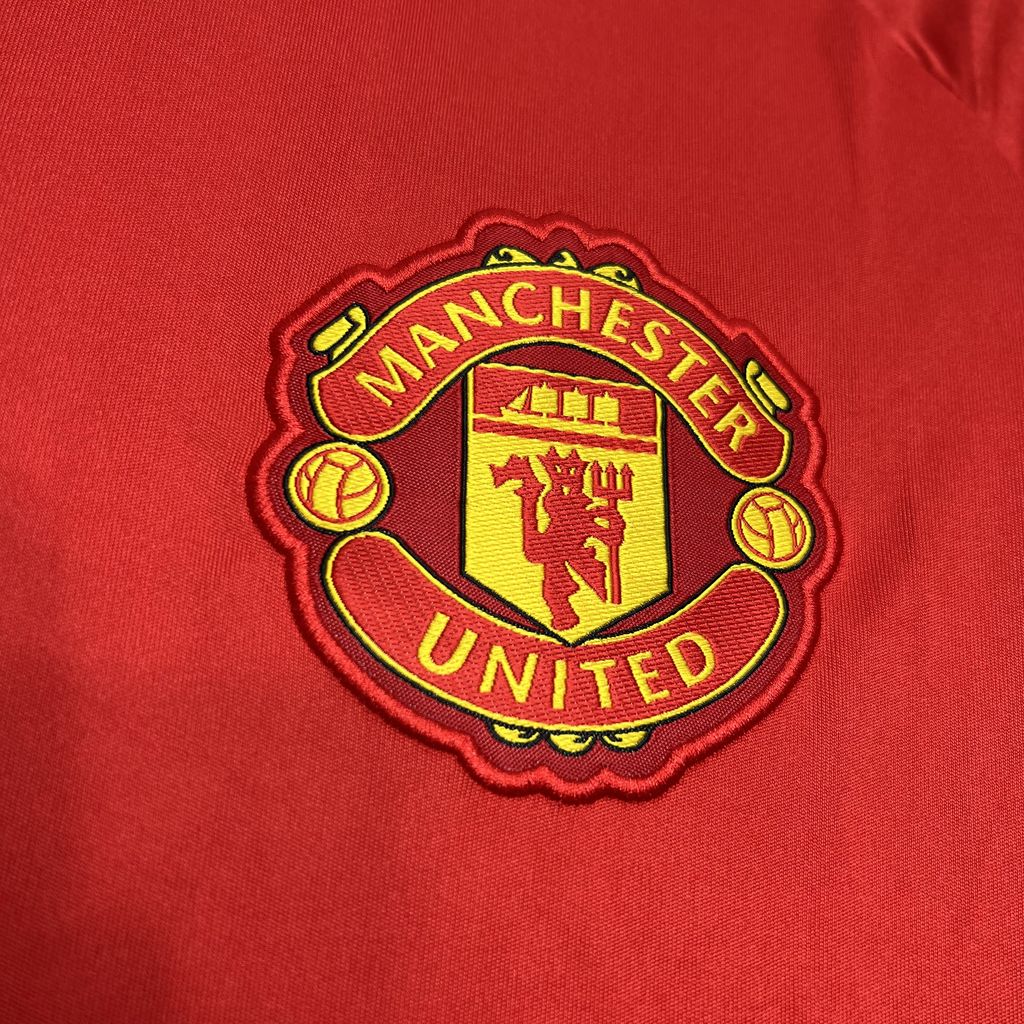 2024/2025 Manchester United Red Pre-match training Jersey 1:1 Thai Quality