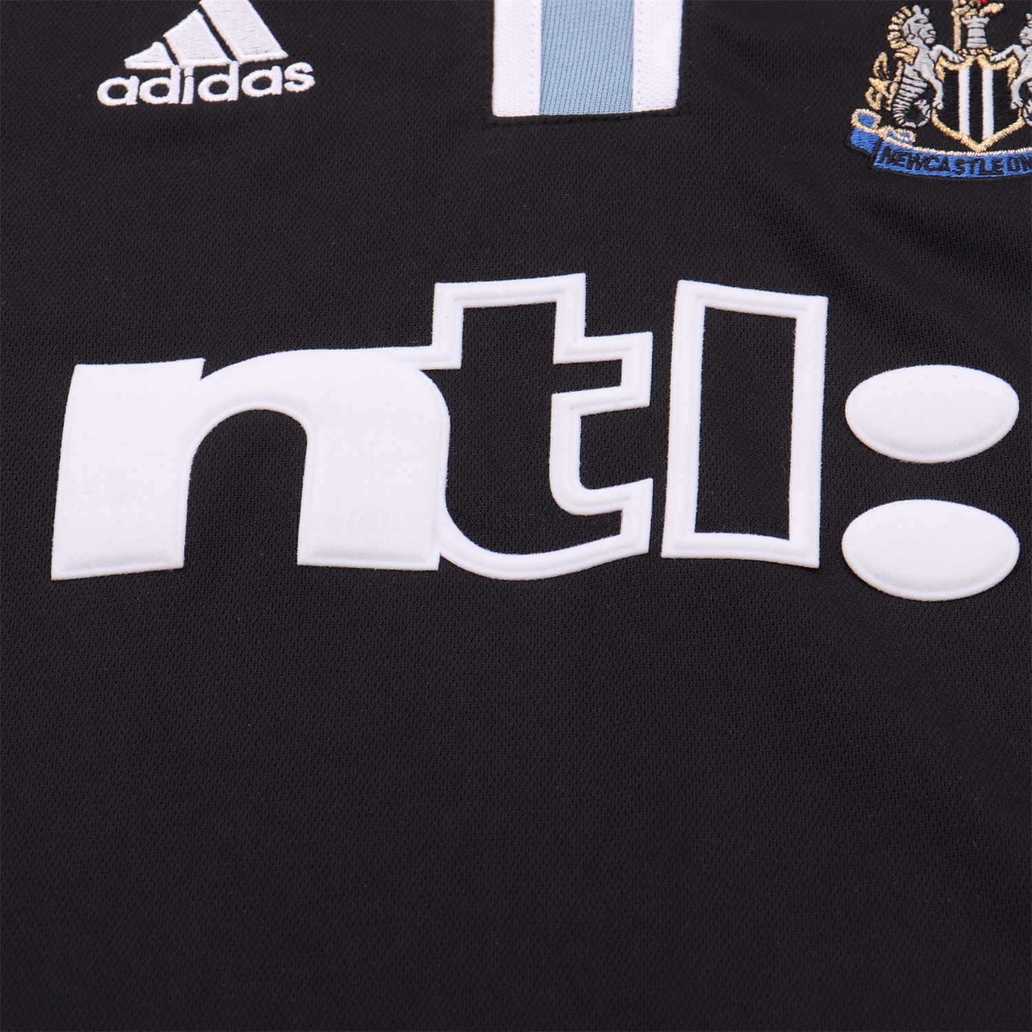 Retro Newcastle United 2000-01 Away Kids Kit - UnitedFutballJersey