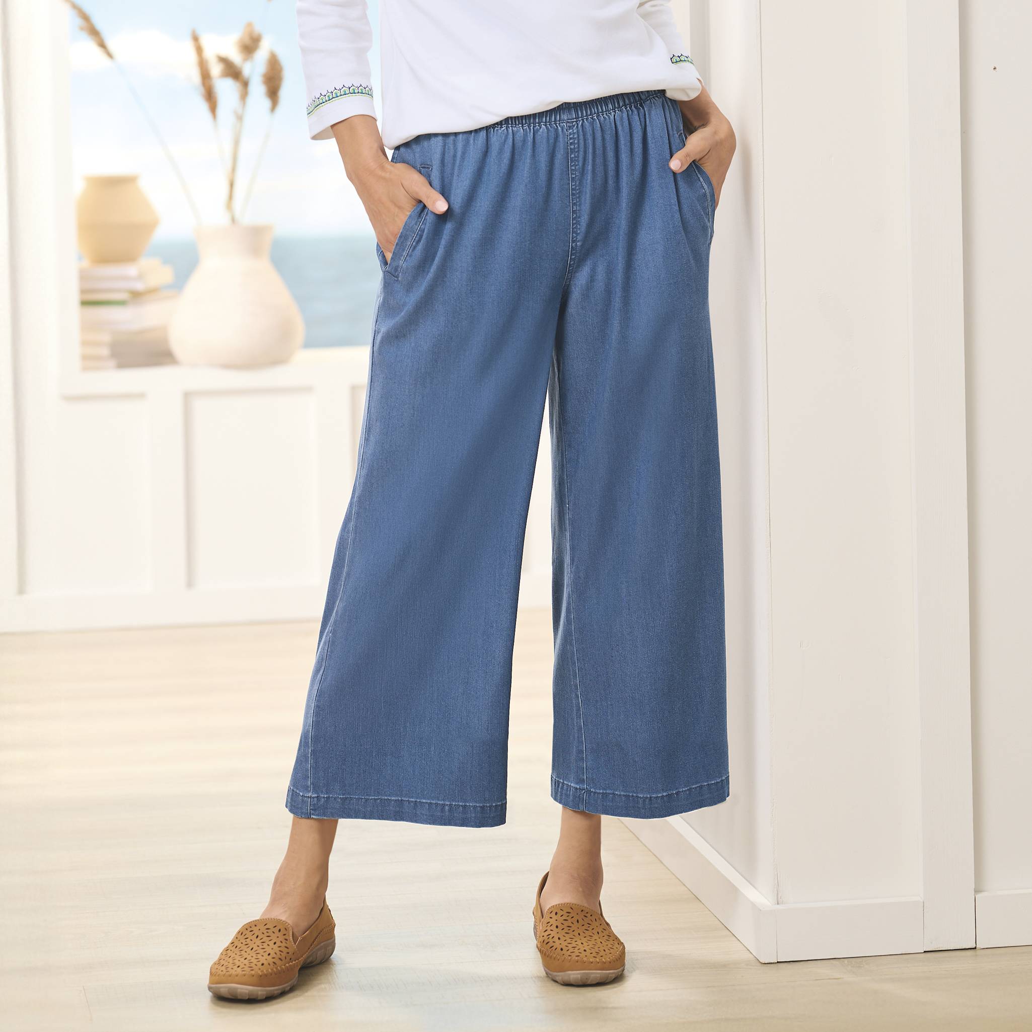 Wide-Leg Pull-On Cropped Pants, Elastic Waist, Front Pockets - Northstyle Catalog