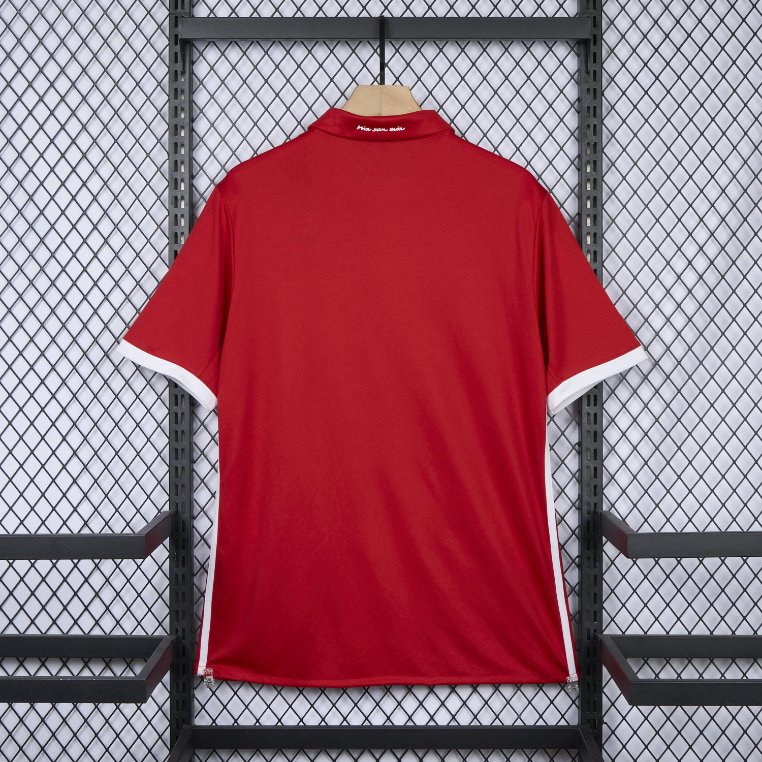 Retro Bayern Munich 2016-17 Home Jersey - UnitedFutballJersey