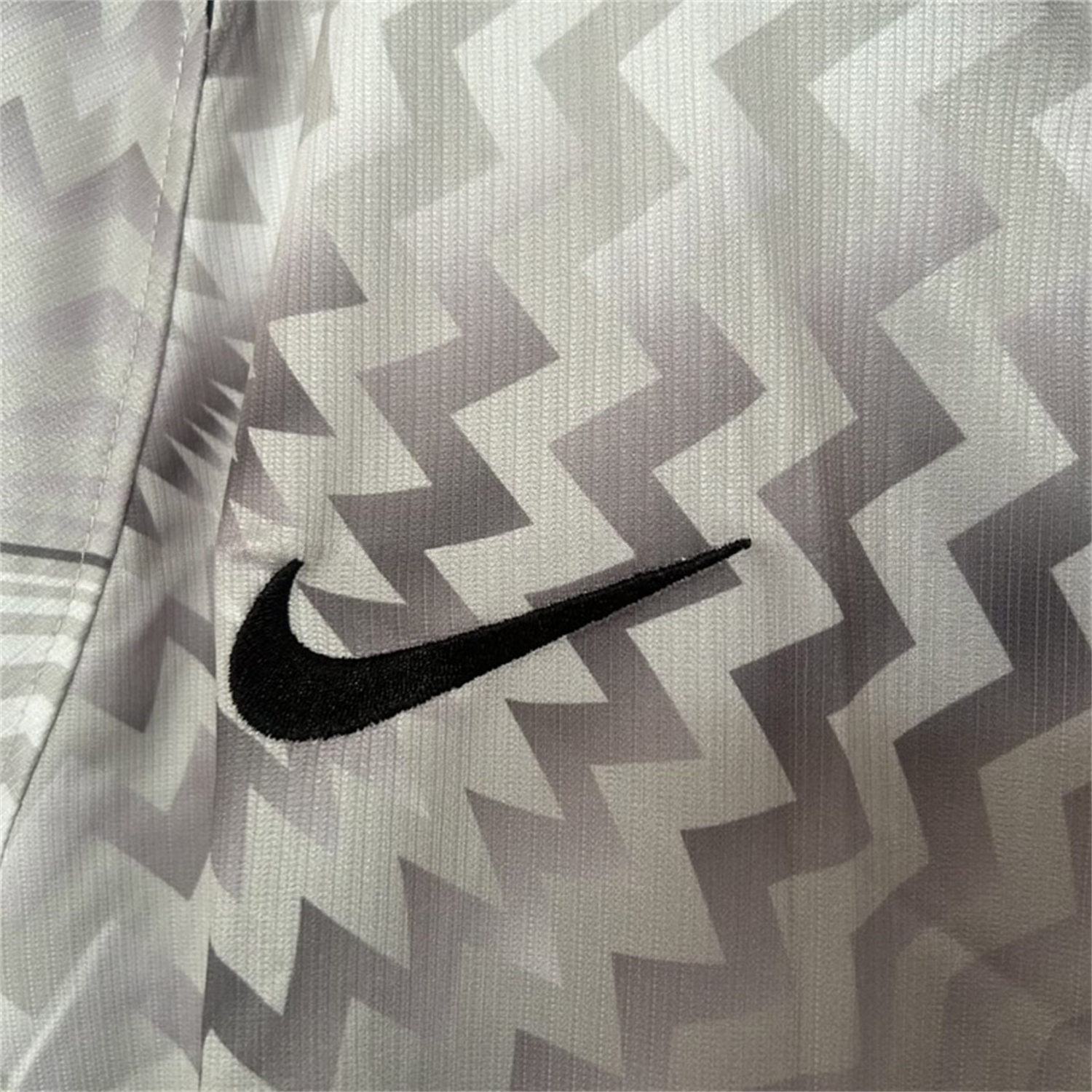 Corinthians 26-27 Gray-white Gradient Goalkeeper Jersey - Fans Version - UnitedFutballJersey