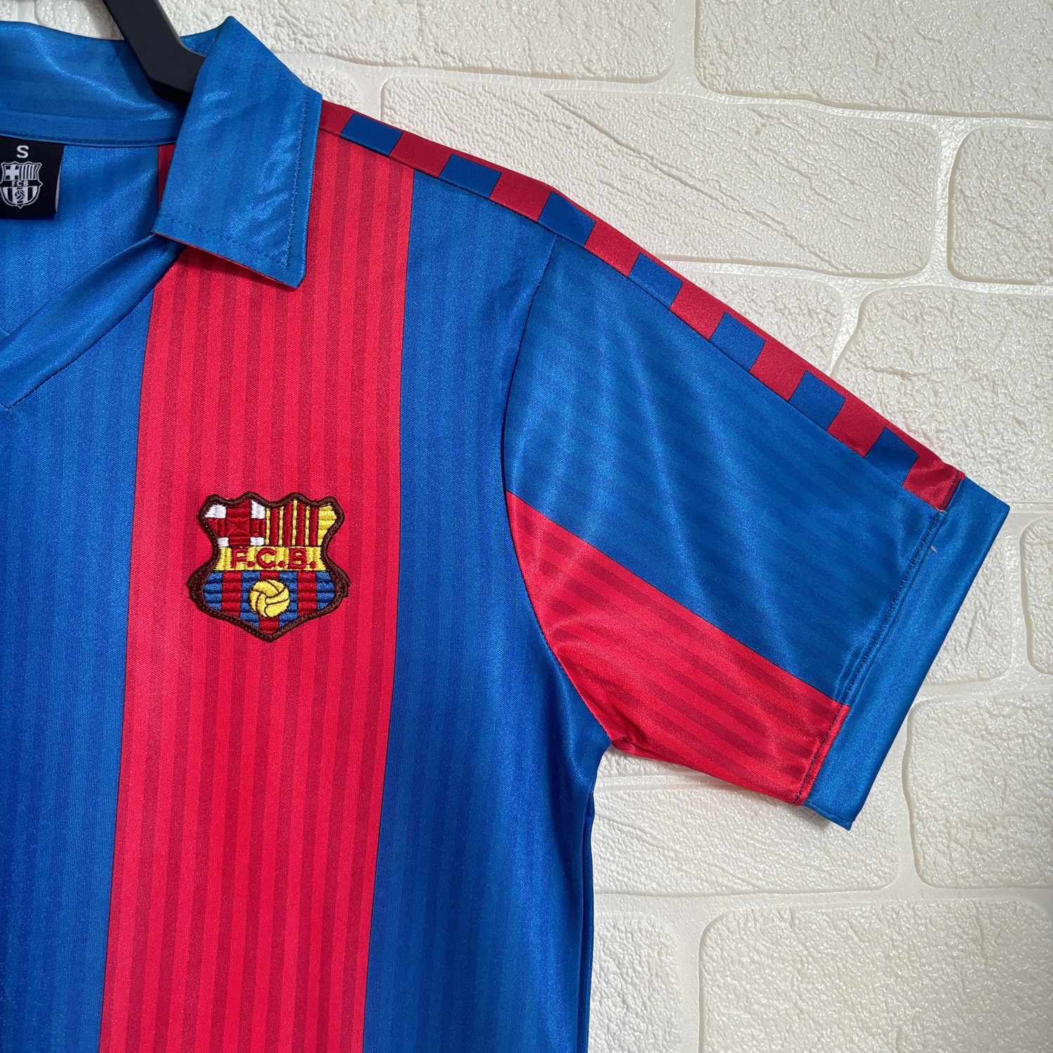 Retro Barcelona 1982-84 Home Jersey - UnitedFutballJersey