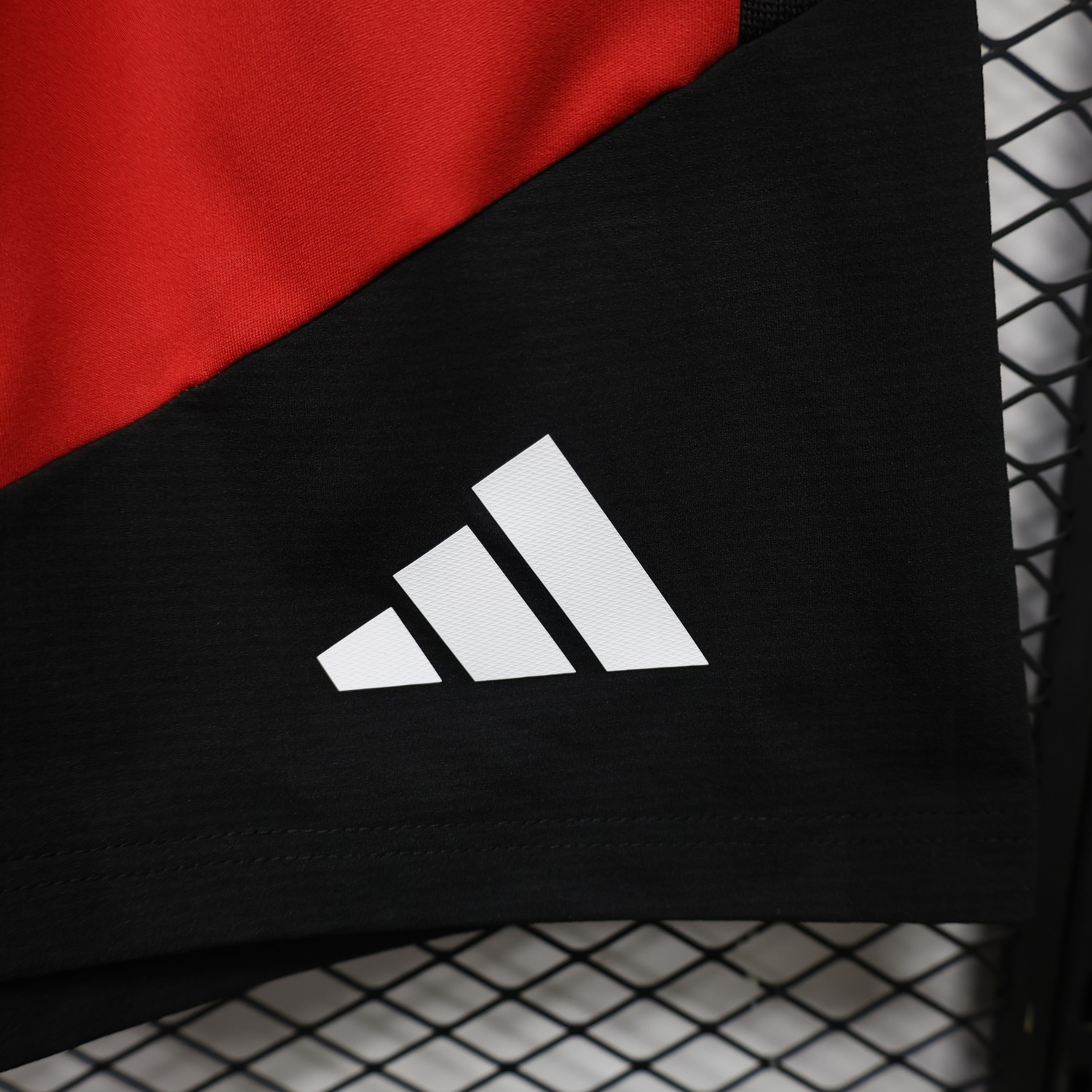 Manchester United 26-27 Red Black Shorts - Player Version - UnitedFutballJersey