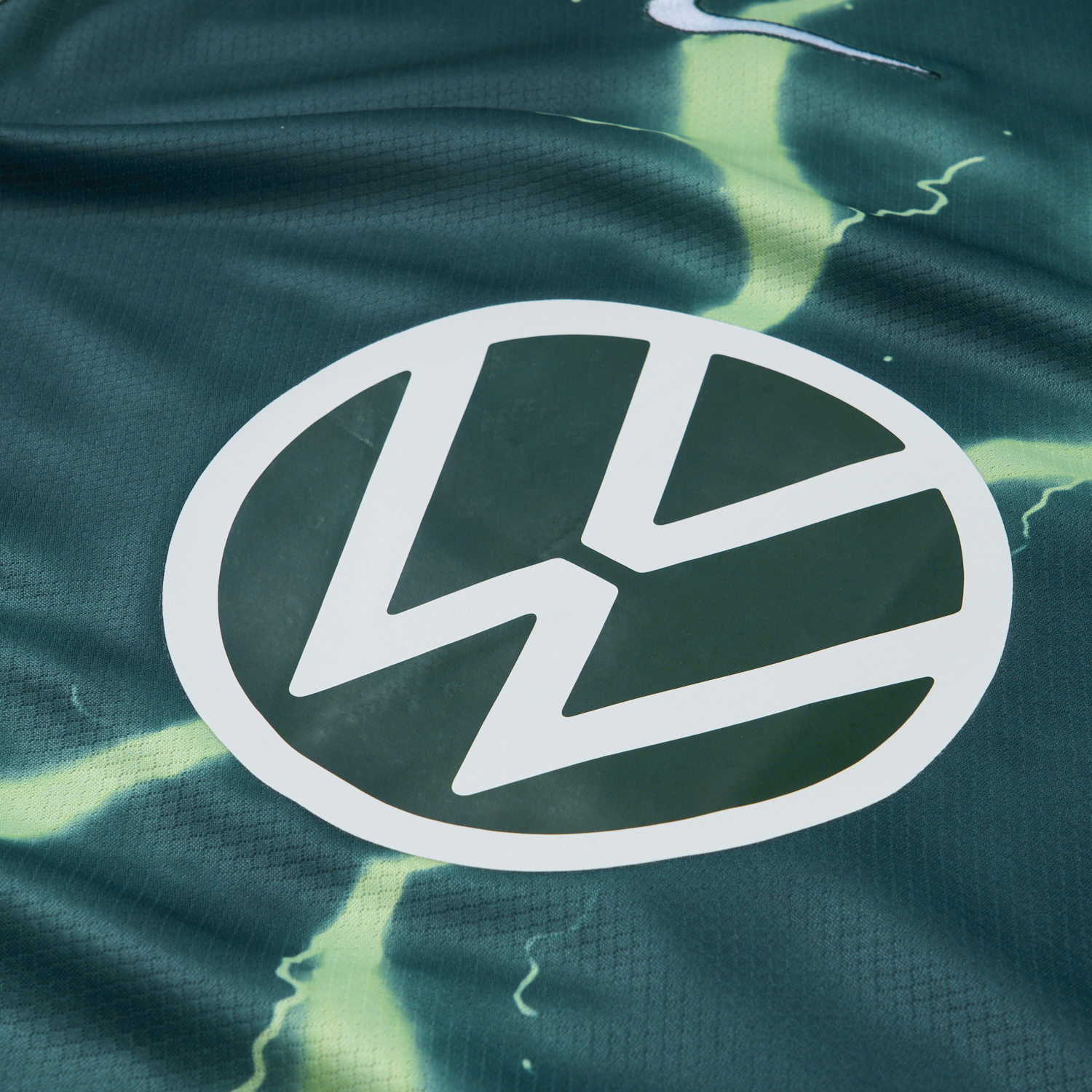 Wolfsburg 26-27 Home Jersey - Fans Version - UnitedFutballJersey