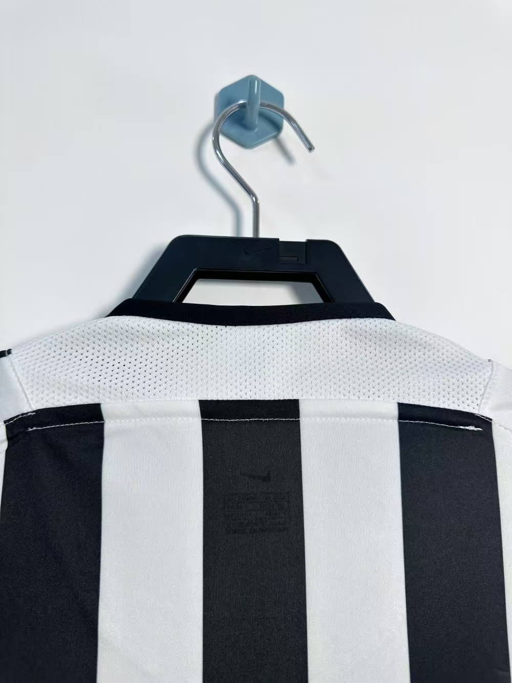 2003-2004 Retro Juventus Home Soccer Jersey 1:1 Thai Quality