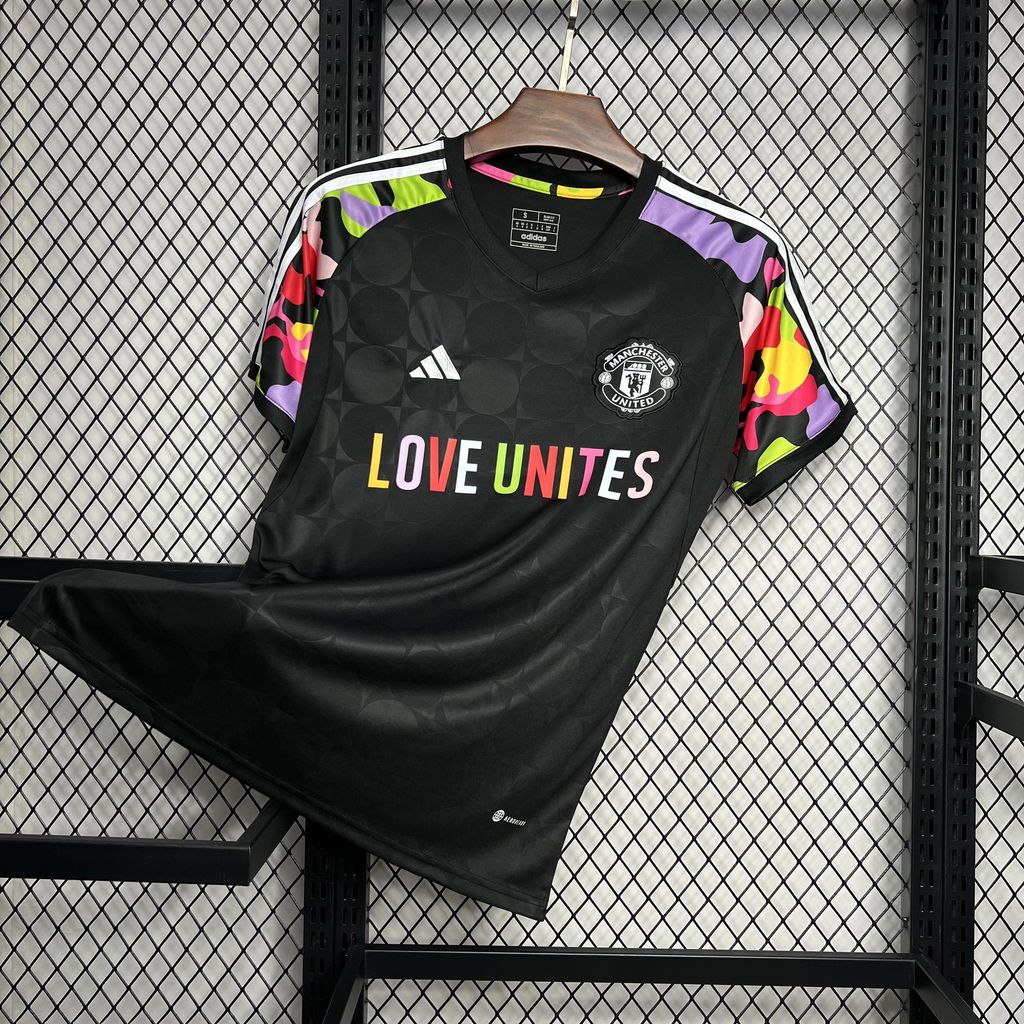 2024/2025 Manchester United Pre-match training Jersey 1:1 Thai Quality