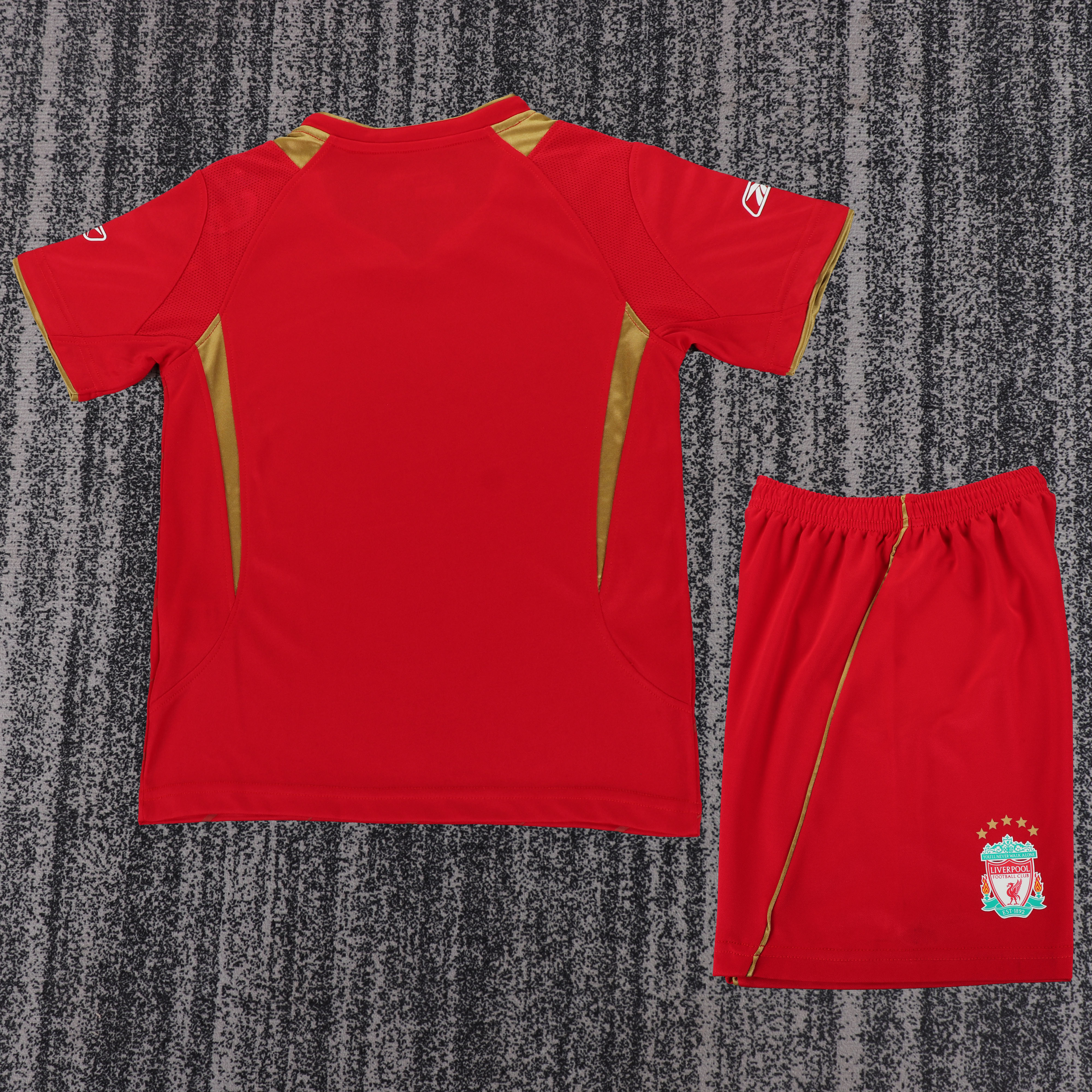 2005/2006 Retro Liverpool Home Football Jersey 1:1 Thai Quality Kids Size