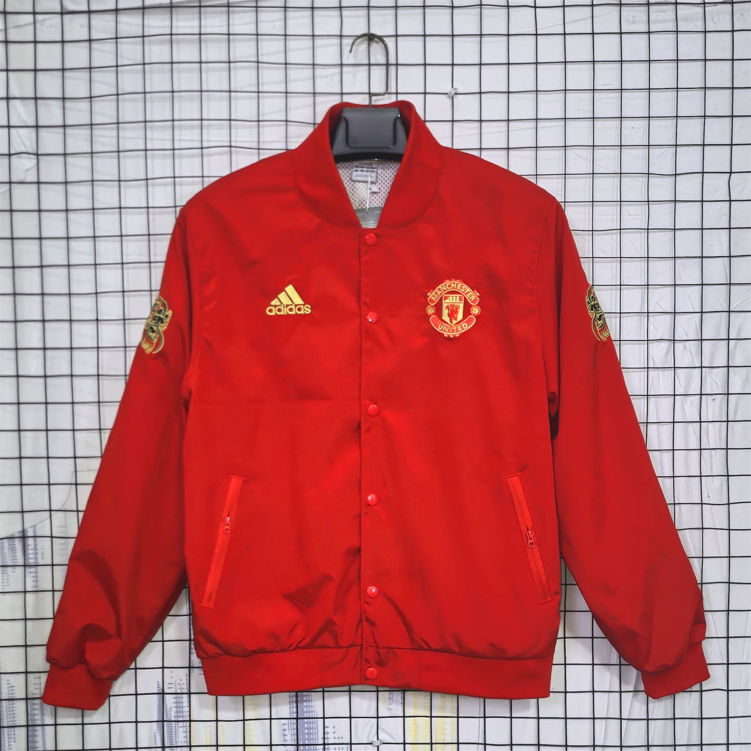 Retro Manchester United 2019-20 Red Windbreaker Jacket - UnitedFutballJersey