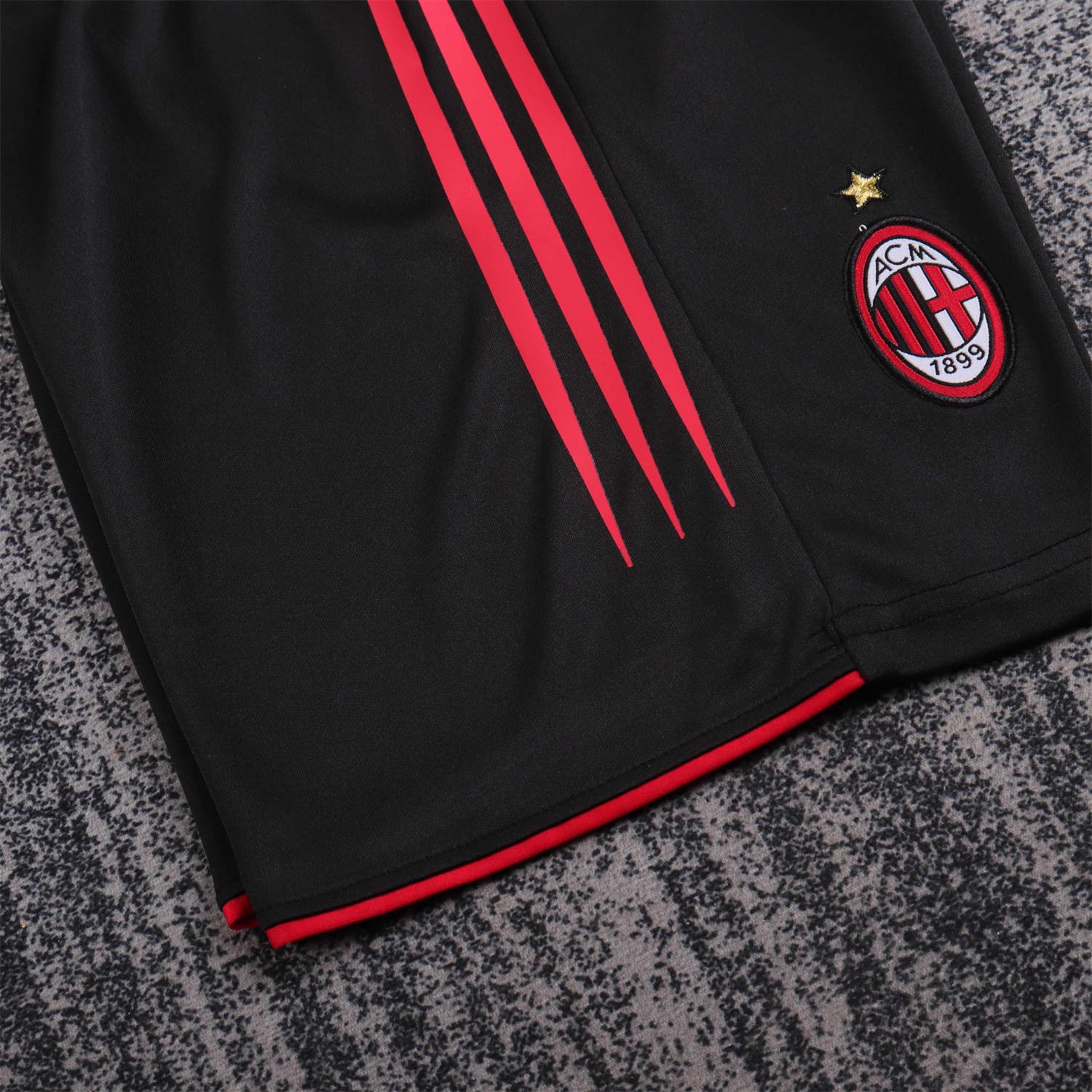 Retro AC Milan 2004-05 Home Kids Kit - UnitedFutballJersey