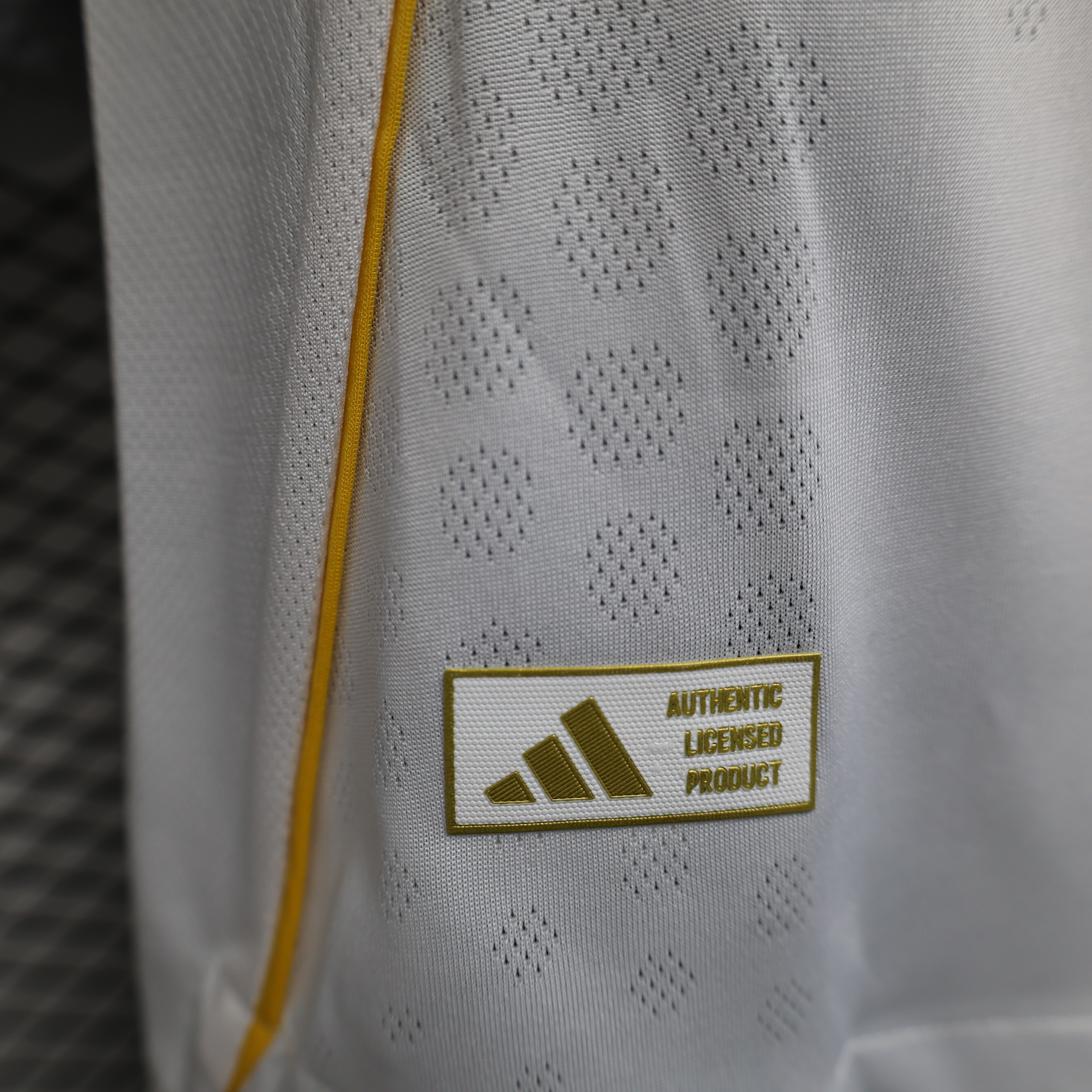 2025/2026 Player Version Real Madrid Home Long Sleeve Jersey 1:1 Thai Quality