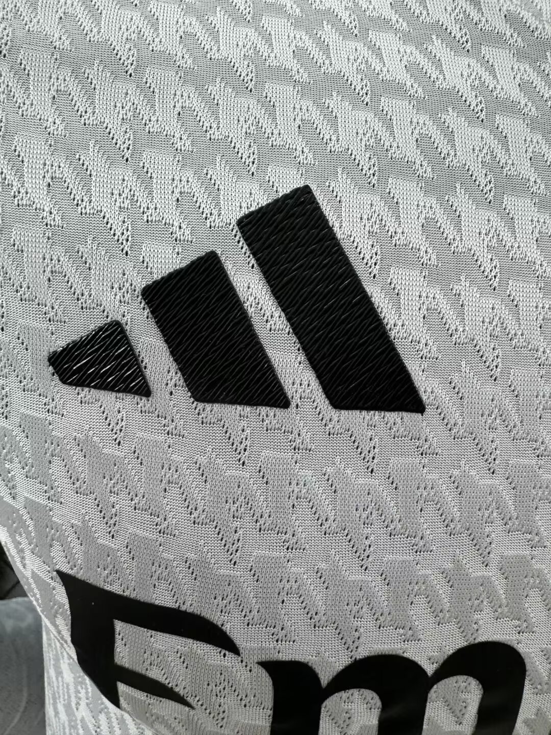 2024/2025 Player Version Real Madrid Home Long Sleeve Jersey 1:1 Thai Quality