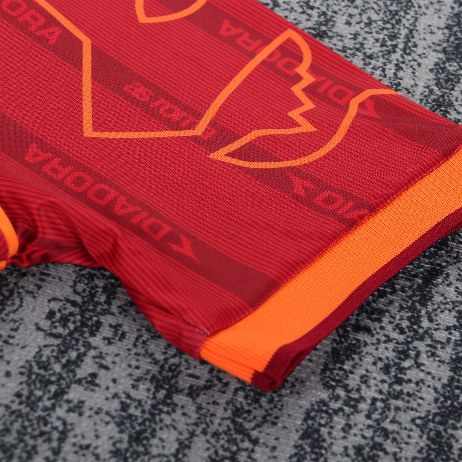 Retro Roma 1999-00 Home Kids Kit - UnitedFutballJersey