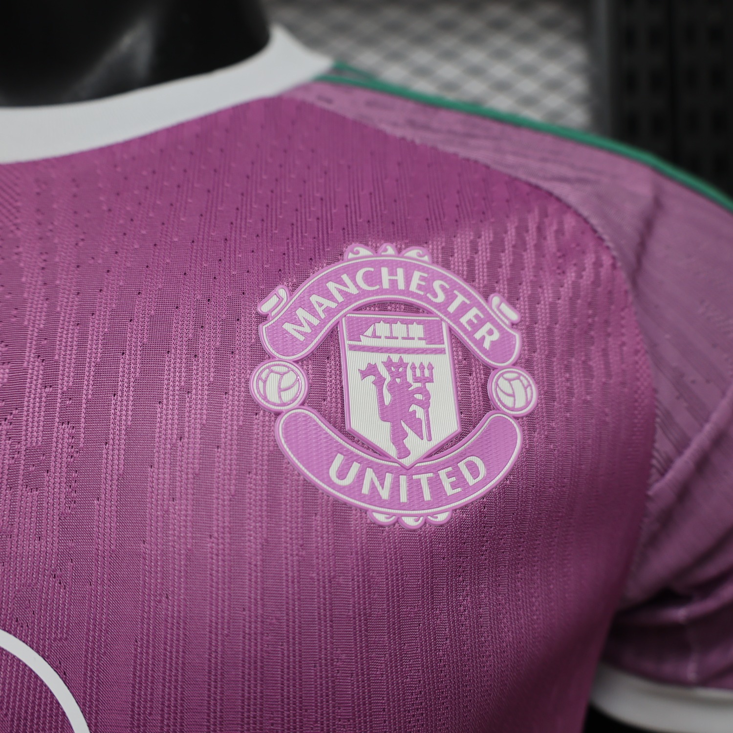 Manchester United 26-27 Terrace Icon Retro Casual Style Pink Jersey - Player Version - UnitedFutballJersey