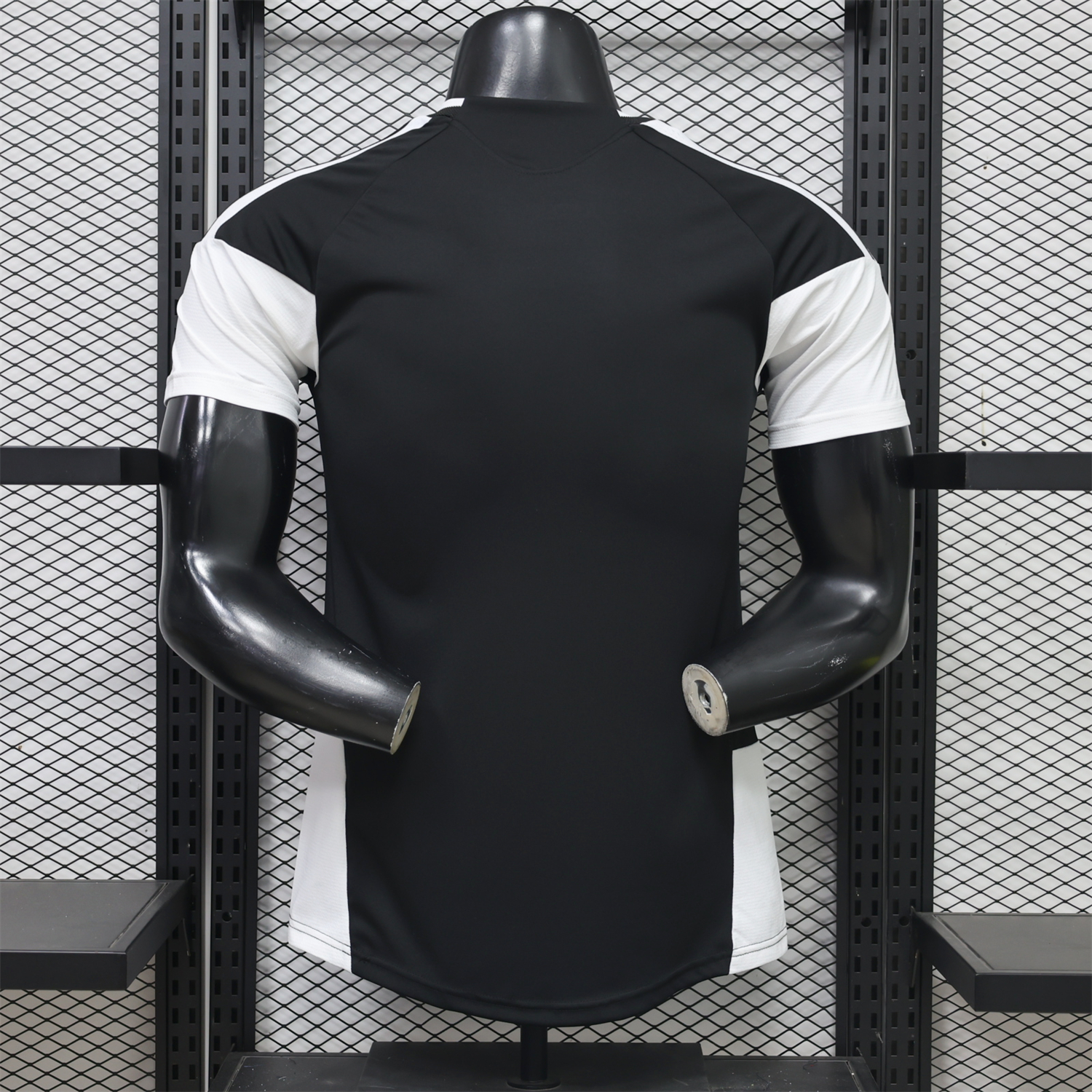 Liver.pool 26-27 White Sleeves Black Training Jersey - Player Version - UnitedFutballJersey