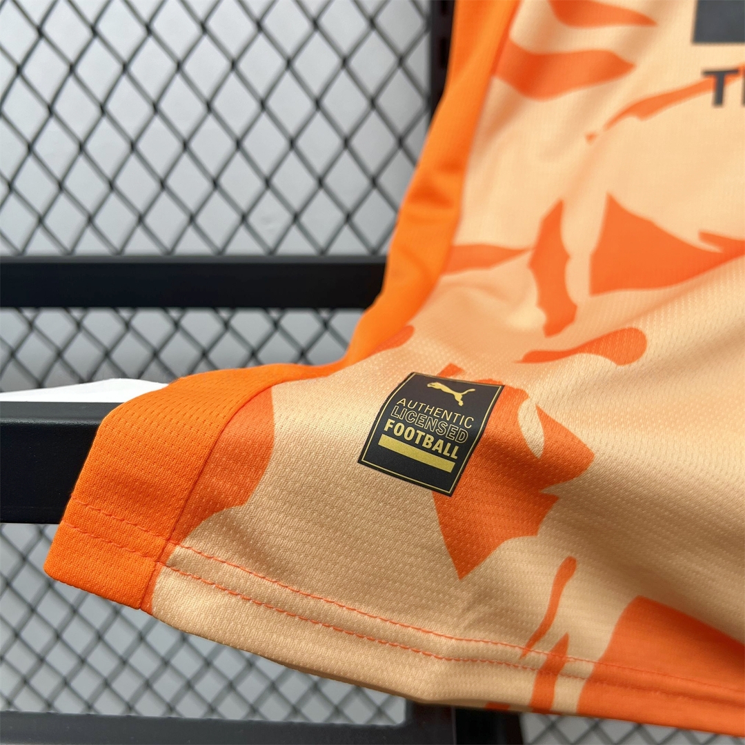Valencia 25-26 Retro Style Jersey - Fans Version - UnitedFutballJersey