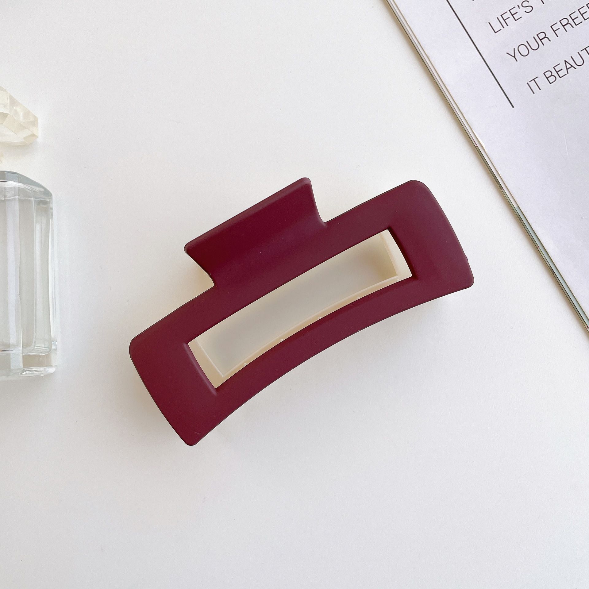 Plastic Resin Two-color Hair Clip - Grocery