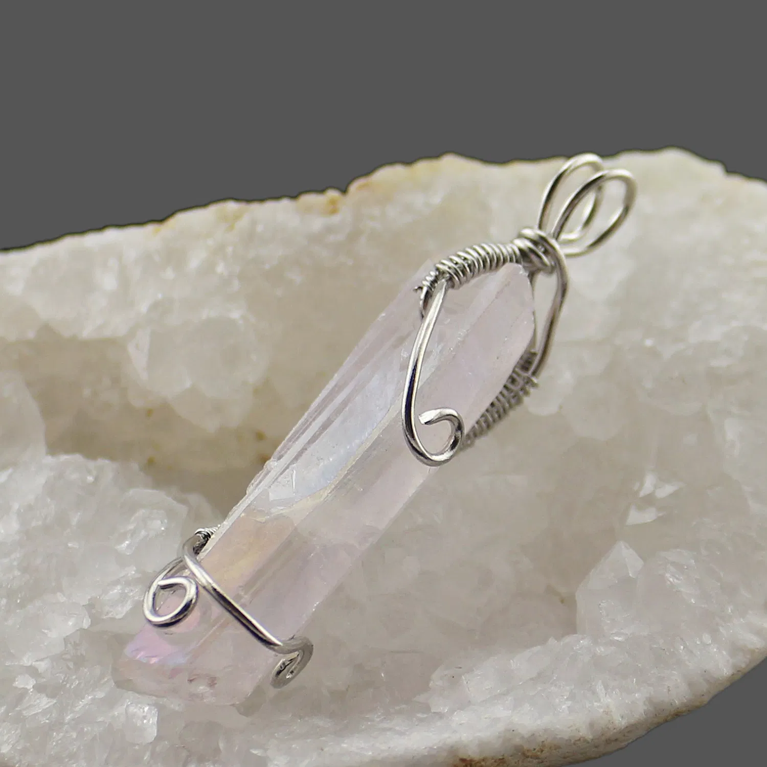 Creative Products Handmade Winding Natural Crystal Column Rough Stone Pendant - Grocery