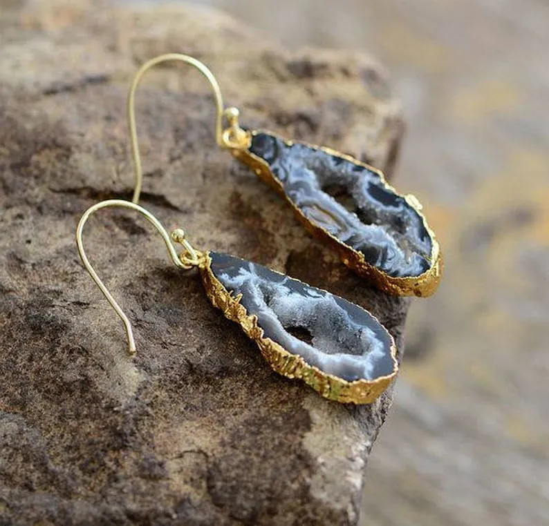 Vintage Agate Edging Hollowed-out Water Drop Irregular Earrings - Grocery