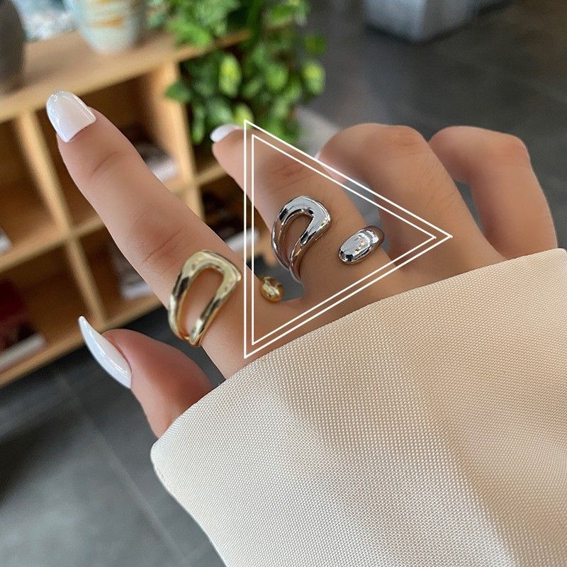 Geometric Girl Ring Is Simple And Versatile - Grocery