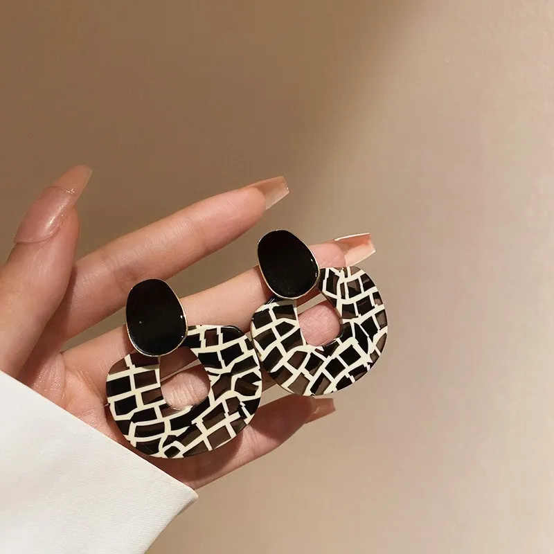 Matching Plaid 925 Silver Pin Earrings Korean High Sense Niche Personalized Fashion Earrings - Grocery