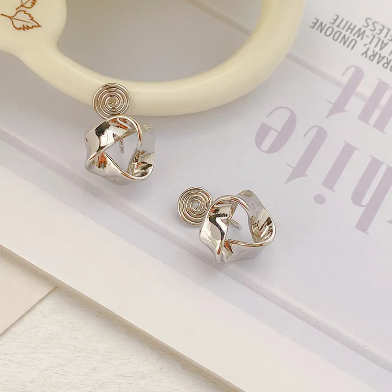 Women's Fashionable Mosquito Coil Ear Clip - Grocery