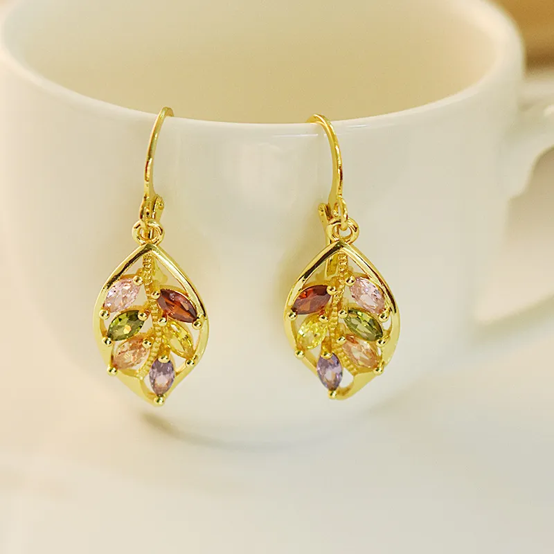Creative Jagged Faux Wood Gold Leaf Earrings - Grocery
