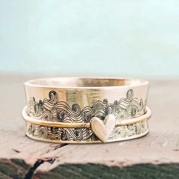 Carved Sea Wave Rotating Heart Ring - Grocery