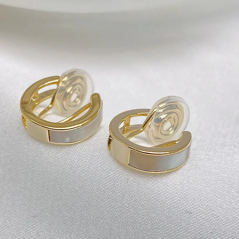 High-grade Simple Fritillaria Circle Earrings - Grocery