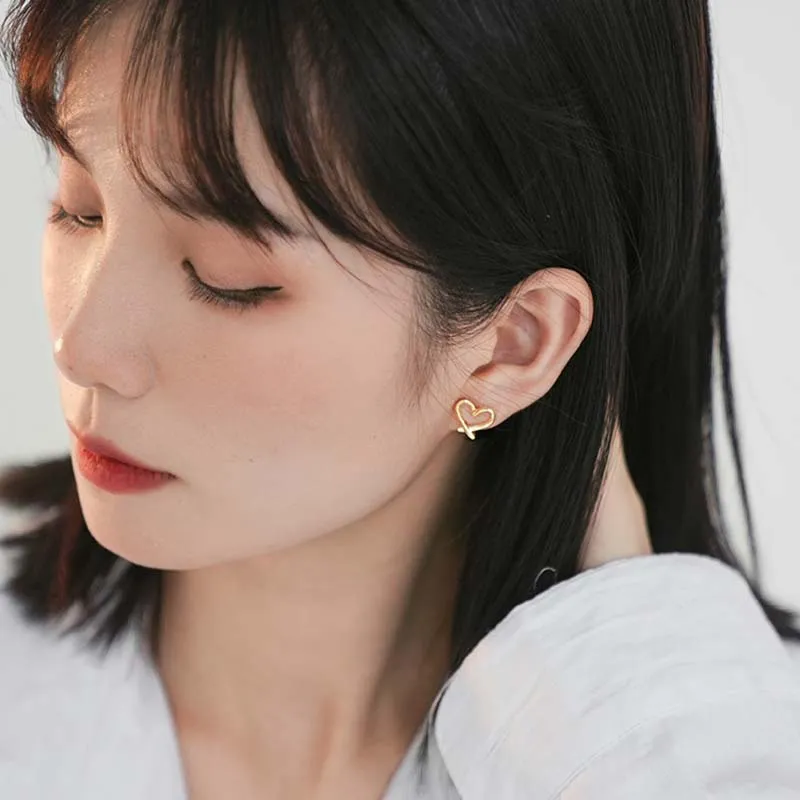 Love Ear Clip For Daily Commuting - Grocery