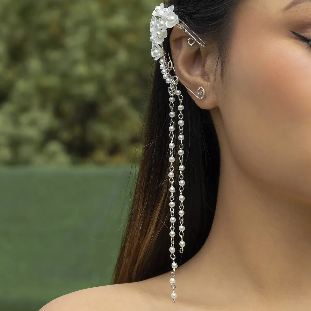 Vintage Ear Hole Free Flower Fringe Bone Clip - Grocery