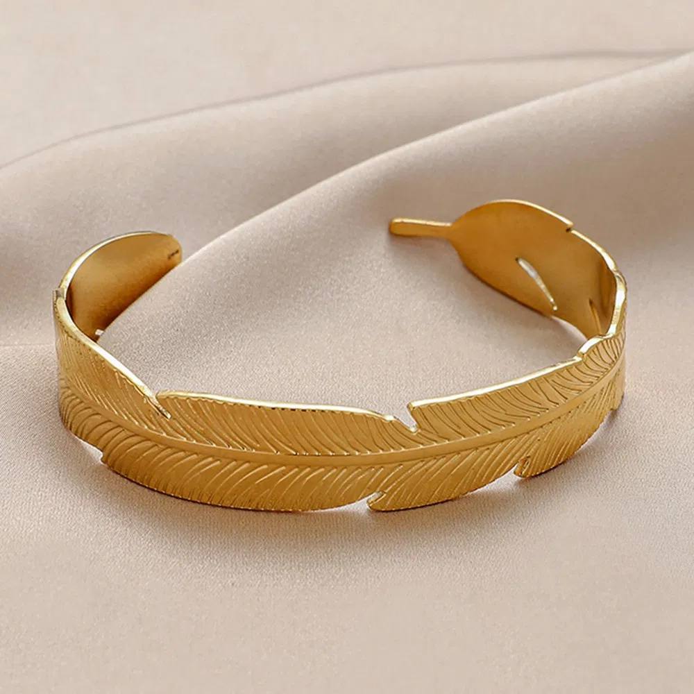 Niche Design Sense Senior Light Luxury French Simple Titanium Steel Bracelet - Grocery