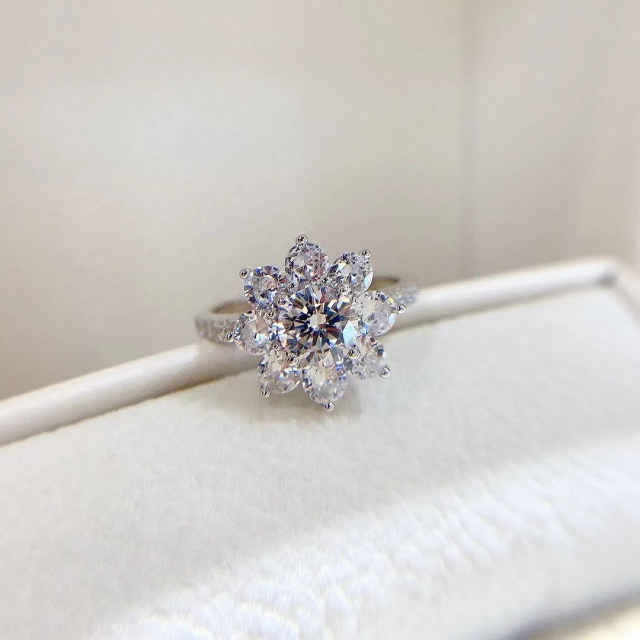 Moissanite Women's Ring Sun Flower - Grocery