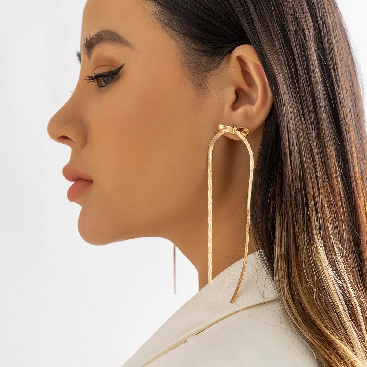 Cold Wind Snake Bone Chain Vintage Earrings - Grocery