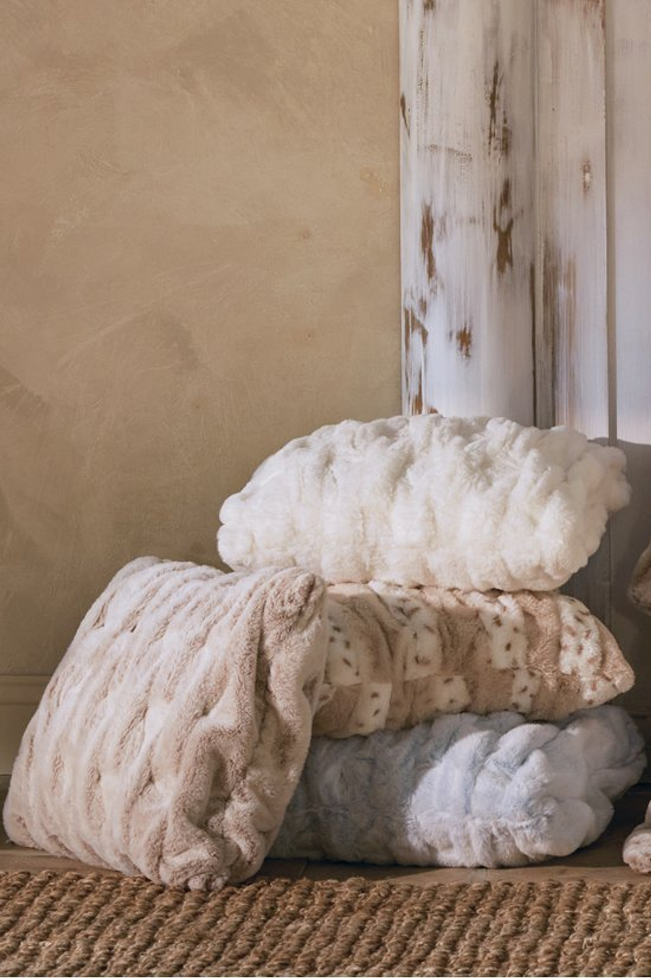 La Parisienne Faux Fur Pillow - Soft Surroundings Outlet