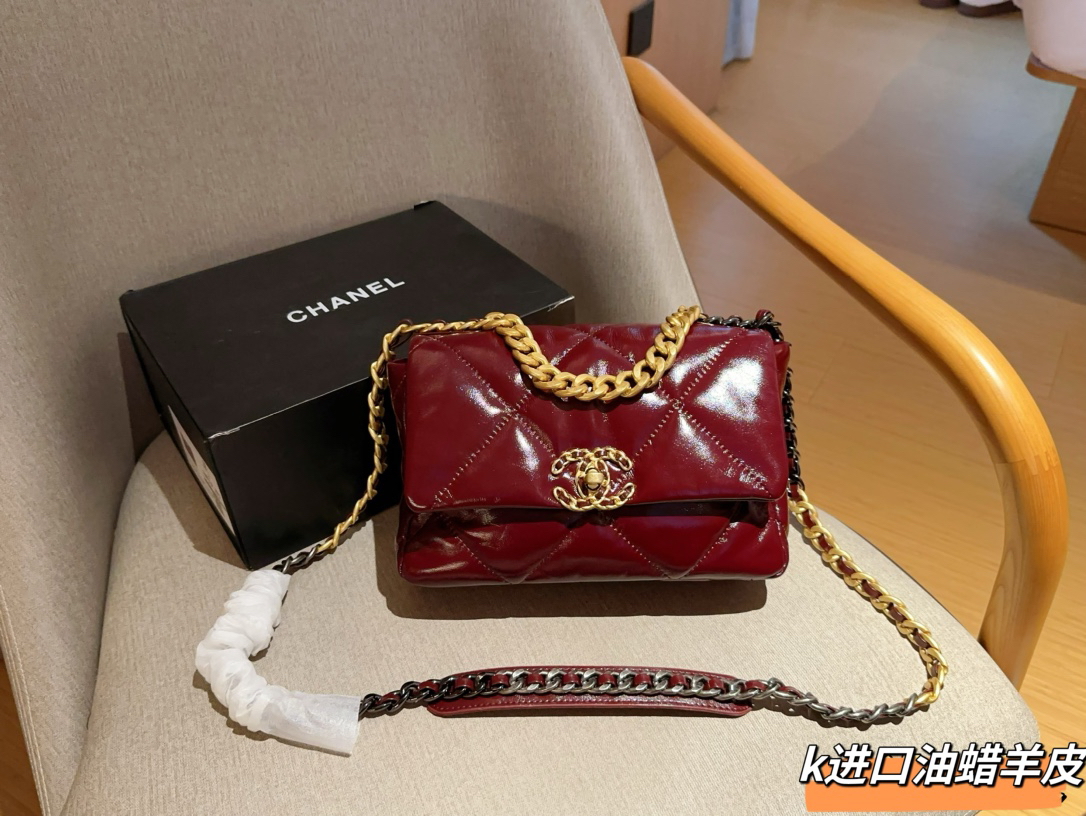 Chanel Oiled Wax Lambskin 19 Bag