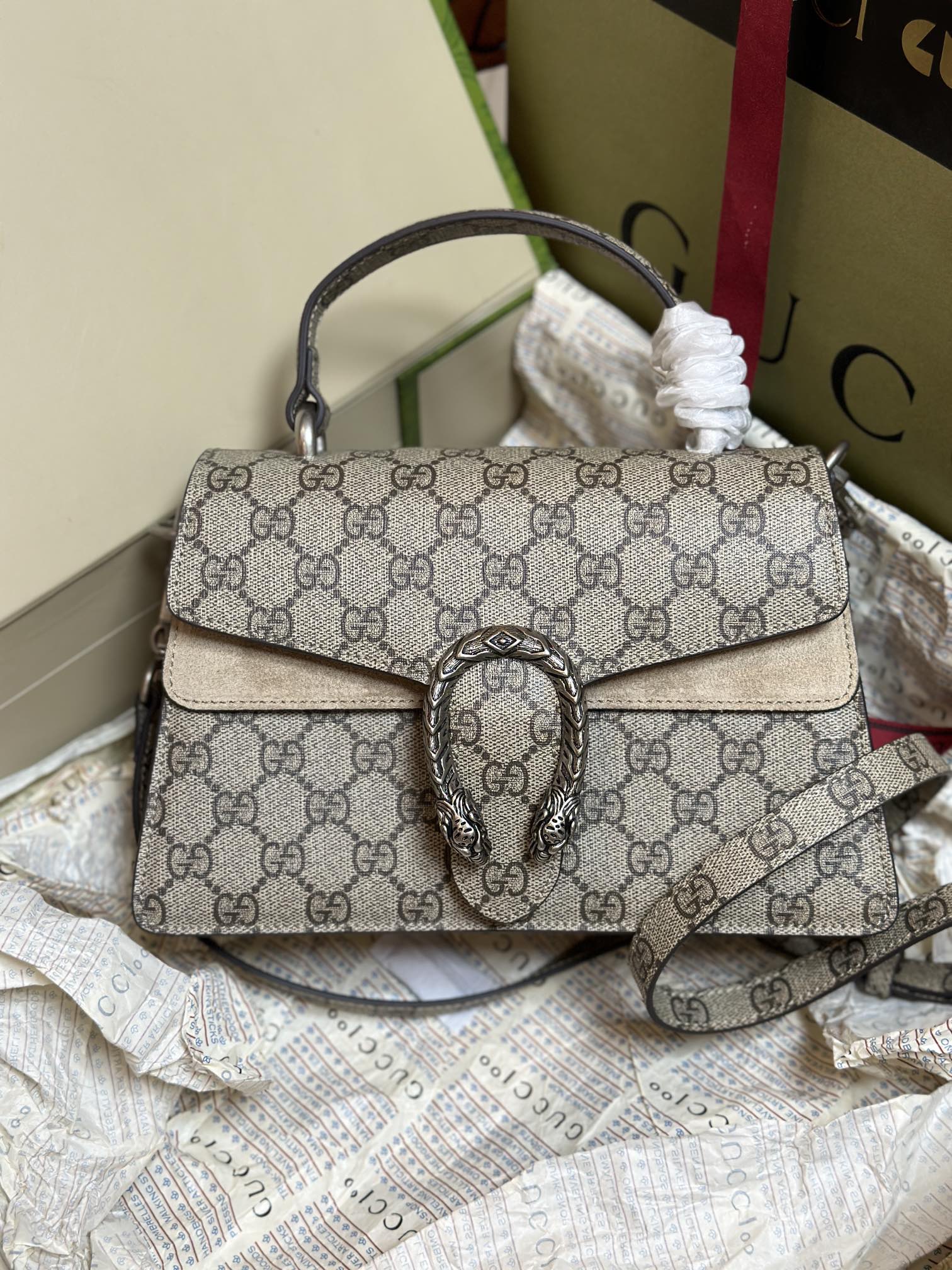 Gucci Classic Vintage-Inspired Leather Handbag