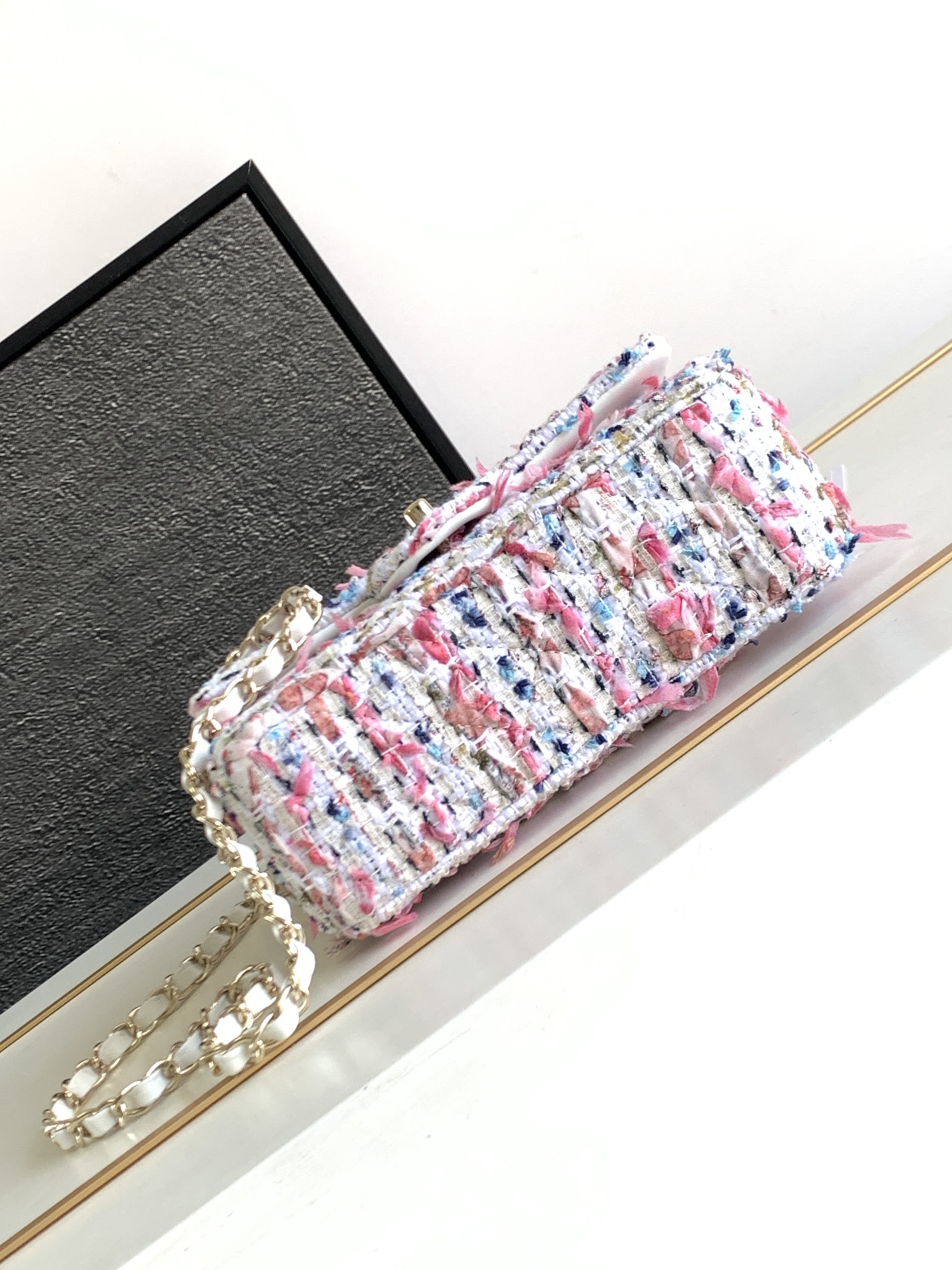 Chanel Autumn-Winter Tweed Elegant Crossbody Bag