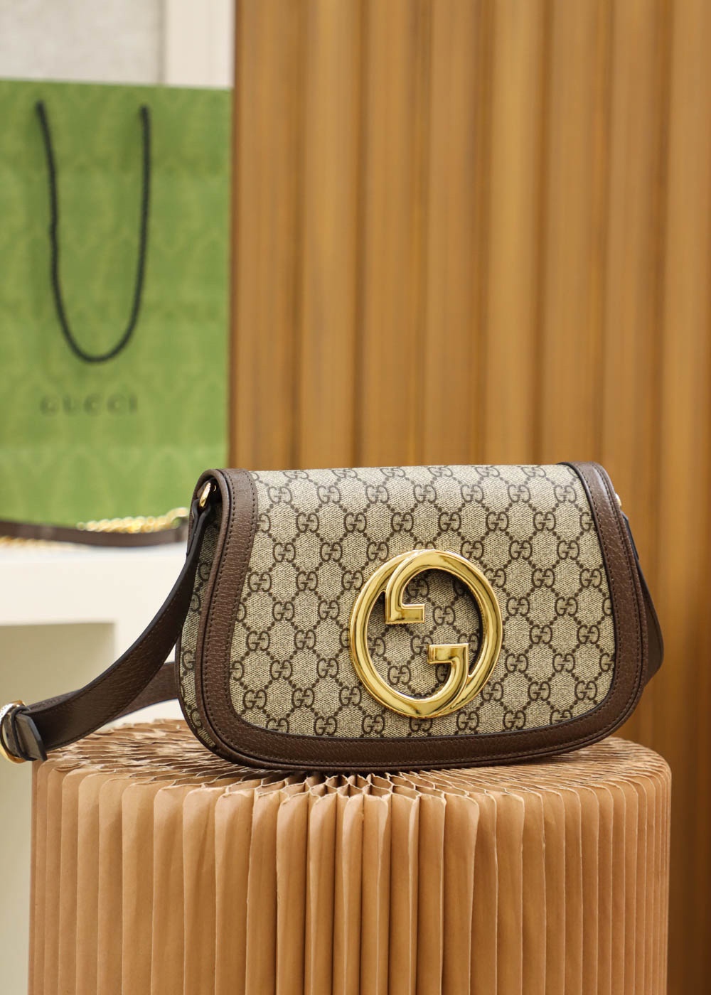 Gucci Classic Rich-Tone Leather Crossbody/Shoulder Bag