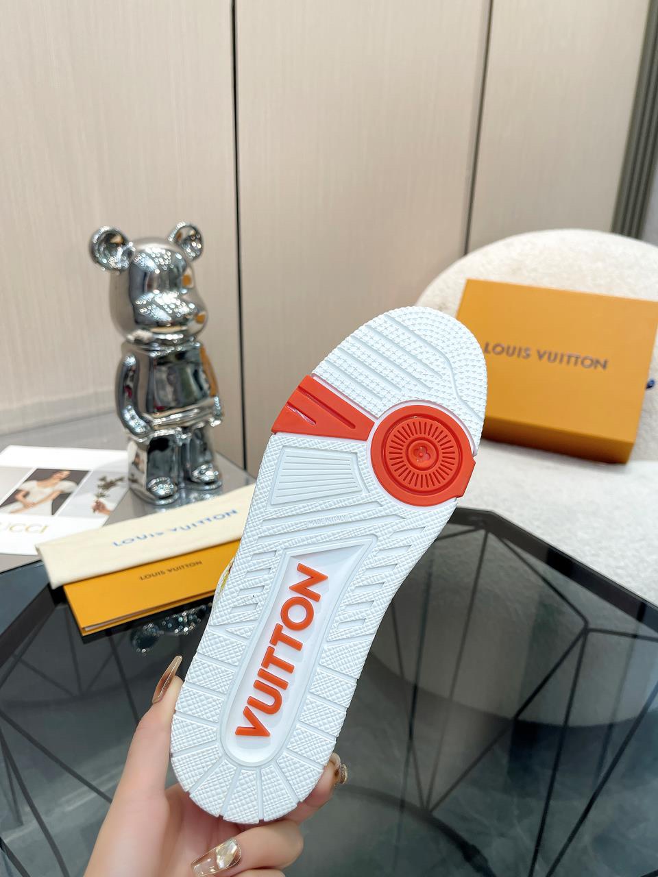 Louis Vuitton Fashionable Versatile Sneakers