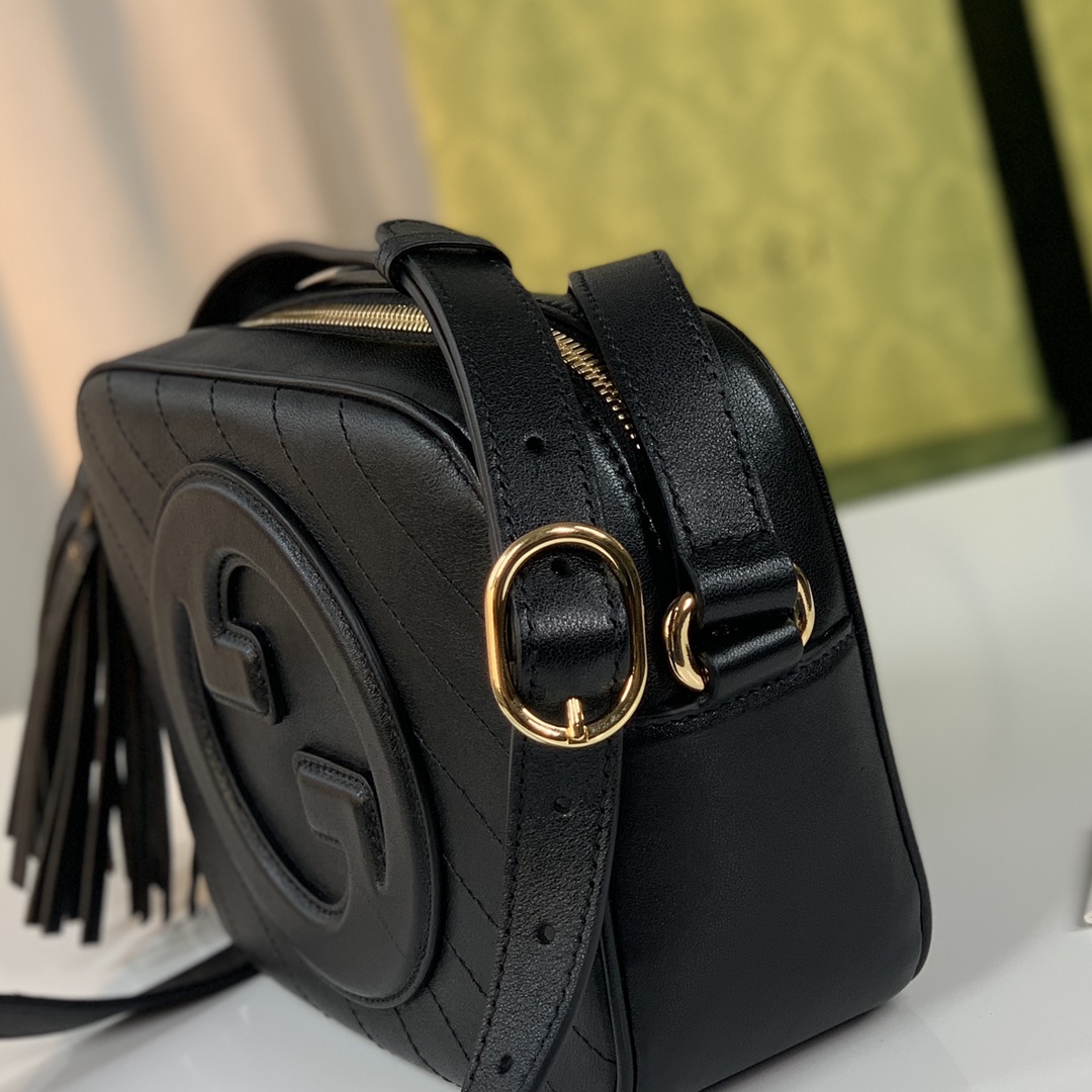 Gucci Classic Leather Clutch Bag