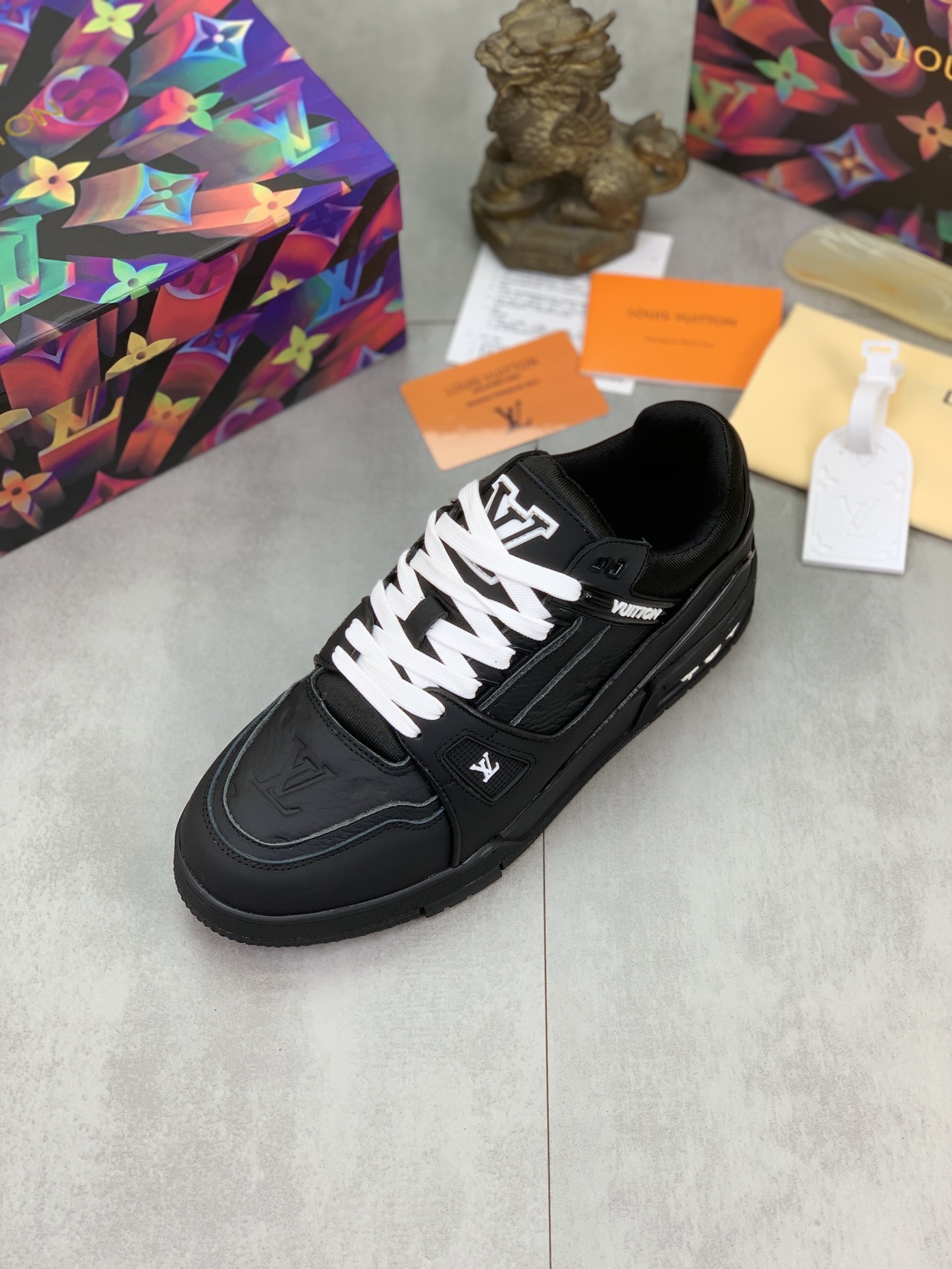 Louis Vuitton Fashionable Versatile Sneakers